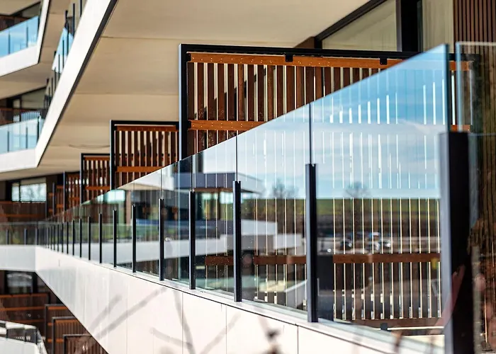 Anatura & Luxembourg Hotel 4*