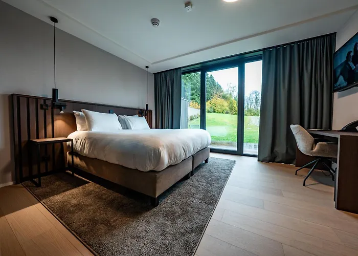 Anatura & Luxembourg Hotel