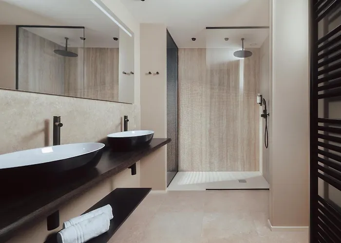 Anatura & Luxembourg Hotel