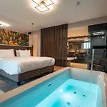 Anatura & Luxembourg 4* Вейсвампах
