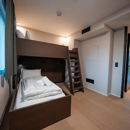 Anatura & Luxembourg Hotel 4*