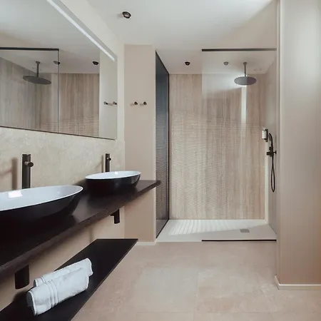 Anatura & Luxembourg Hotel